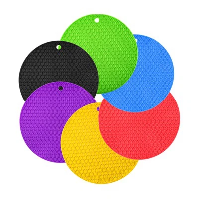 Are silicone table mats resistant to pet scratches?